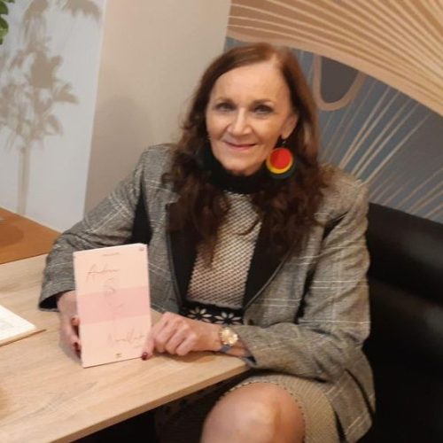 Blogból novellás kötet